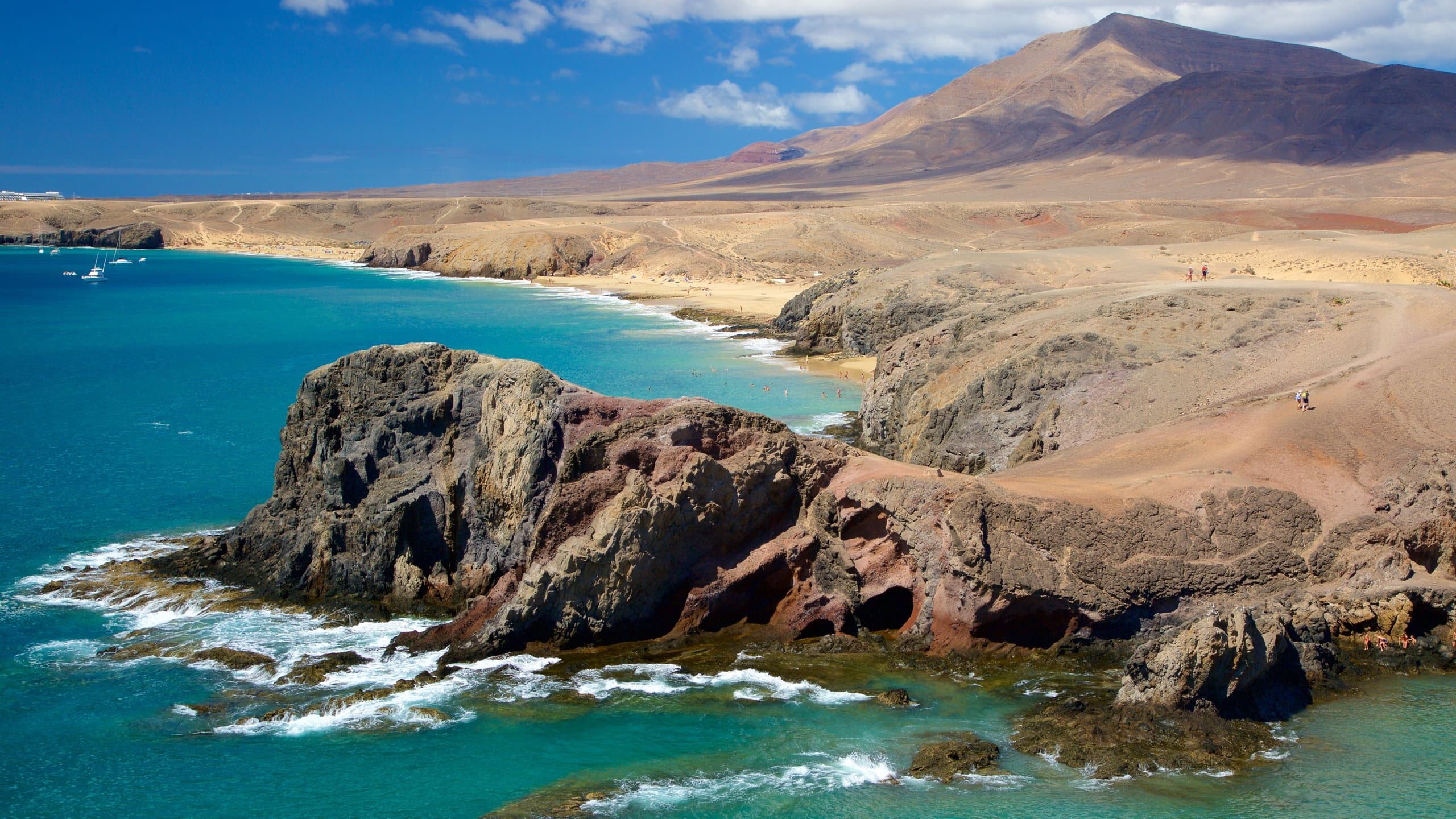 Playa de Papagayo – Lanzarote’s Most Iconic Beach Experience
