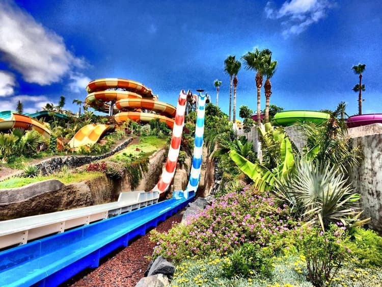 Water Parks, Zoos and Gardens